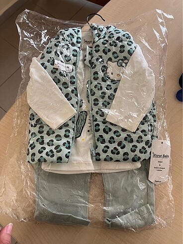 Murat baby 18 ay yeni etiketli üçlü takım