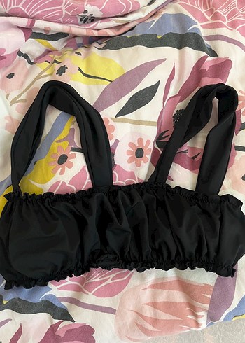 H&M Fırfır Detaylı Siyah Bikini Üstü