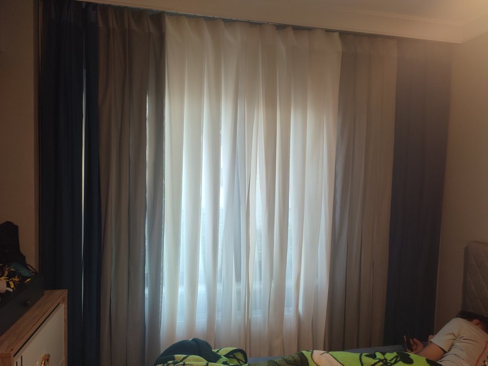 Gri ve Beyaz Düz Modern Tül dikey stor Perde - Görsel 4