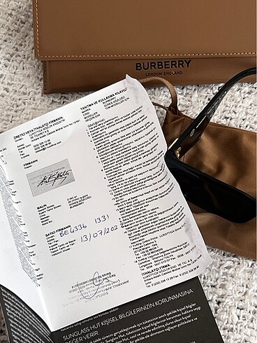 Burberry Zincirli Gold Güneş Gözlüğü - Görsel 8