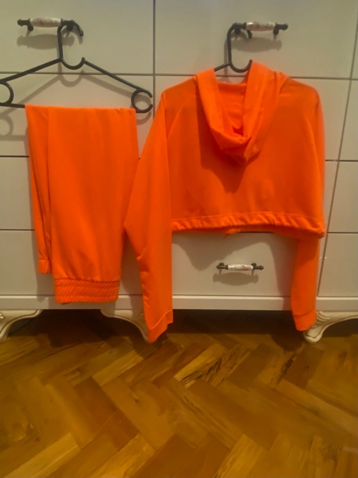 Turuncu Kapüşonlu Kadın Eşofman Takımı - Görsel 2