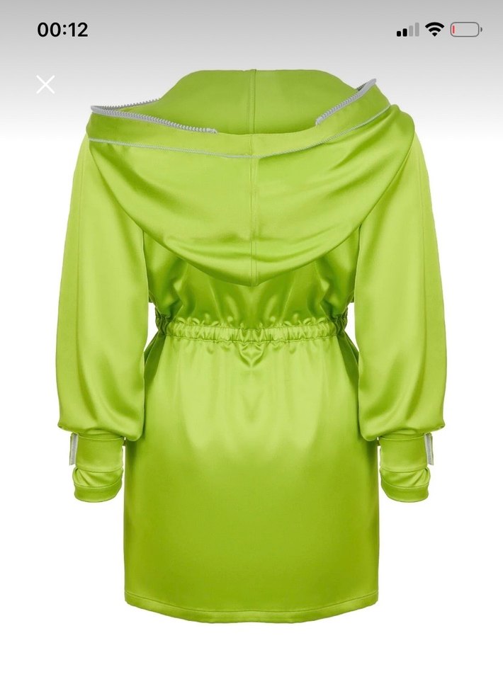 Drapeli Yüksek Yakalı Parlak Yeşil Mini Yağmurluk - Görsel 5