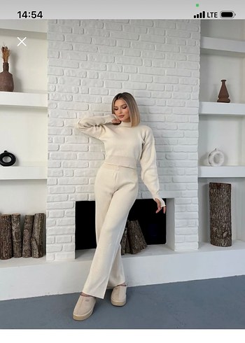 Beyaz Yüksek Yakalı Kadın Eşofman Takımı - Görsel 4