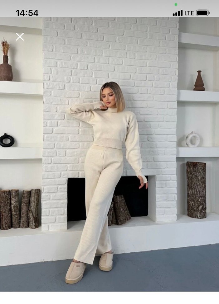 Beyaz Yüksek Yakalı Kadın Eşofman Takımı - Görsel 4