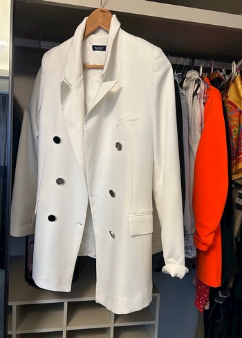 Düğmeli Beyaz Midi Kadın Blazer Ceket - Görsel 2