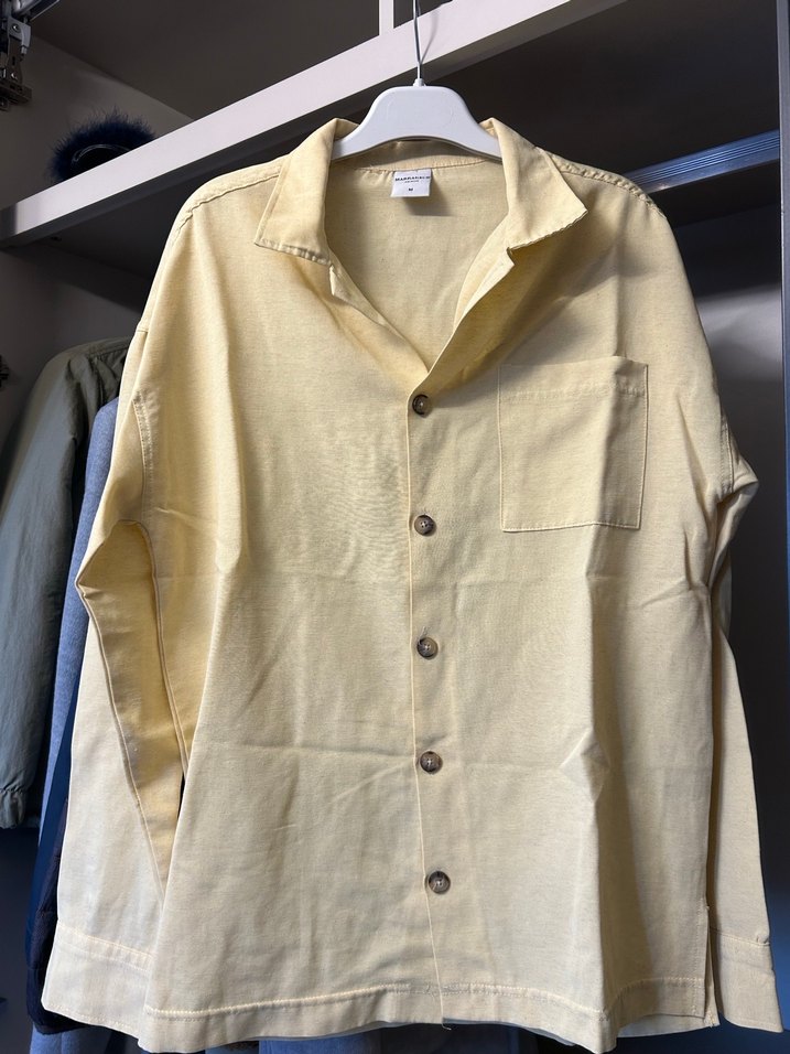 Sarı Düğmeli Keten Gömlek - Görsel 3