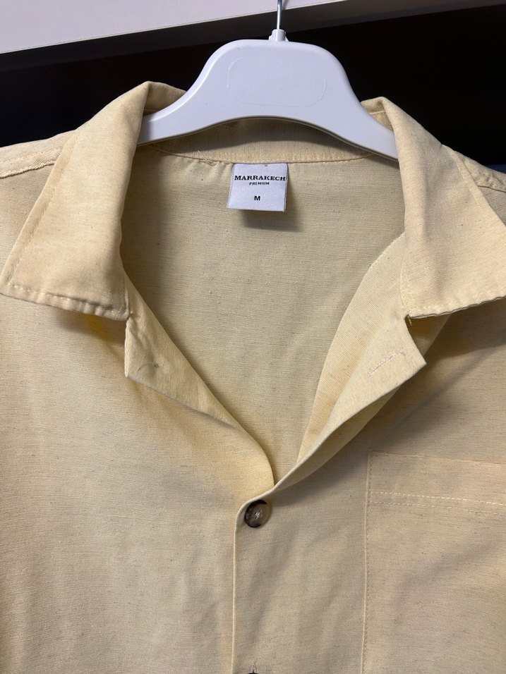 Sarı Düğmeli Keten Gömlek - Görsel 2