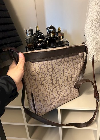 Calvin Klein Kahverengi Deri Desenli Çapraz Çanta - Görsel 2