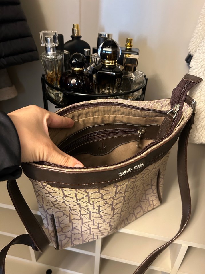 Calvin Klein Kahverengi Deri Desenli Çapraz Çanta - Görsel 3