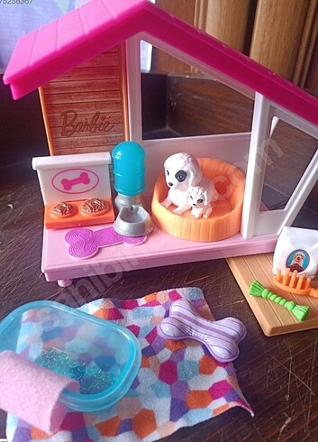  Barbie evcil hayvanim
