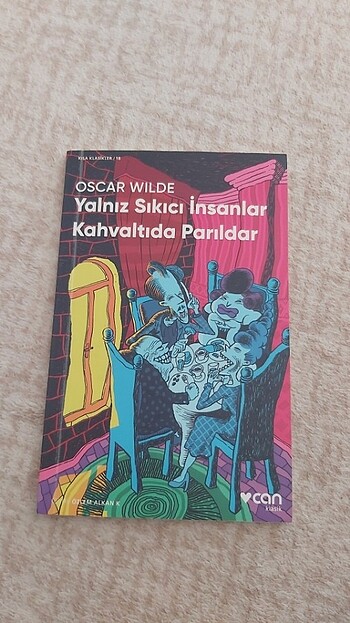 kısa klasiklerden yalnız sıkıcı insanlar kahvaltıda parıldar rom