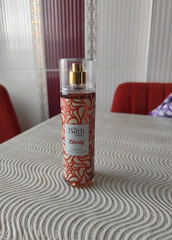 The Bath Factory Liberty Kadın Parfümü - Görsel 2