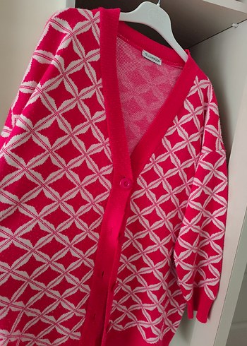 Pembe Desenli Örgü Kadın Hırka - Görsel 2