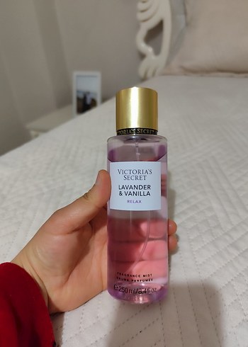 Victoria's Secret Lavanta & Vanilya Kadın Parfümü - Görsel 4