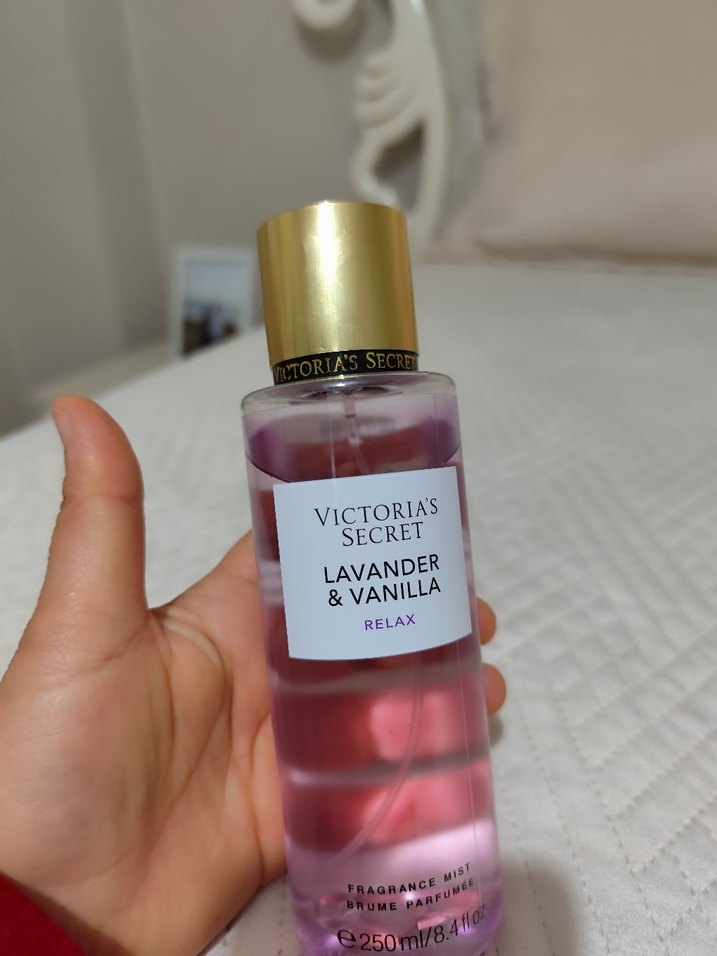 Victoria's Secret Lavanta & Vanilya Kadın Parfümü - Görsel 2