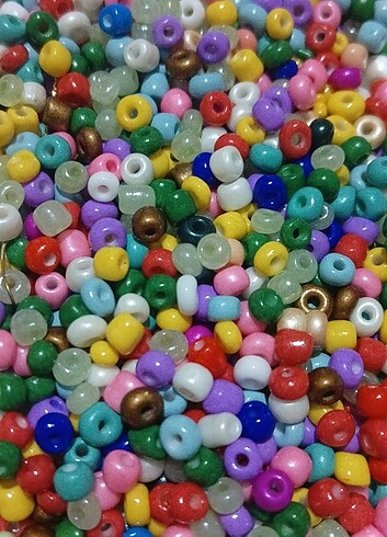 06 Kum boncuk 4mm