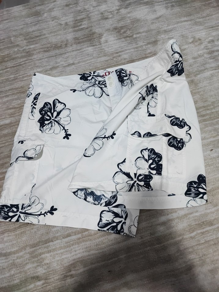 Düğmeli Baskılı Beyaz Mini Erkek Mayo - Görsel 5