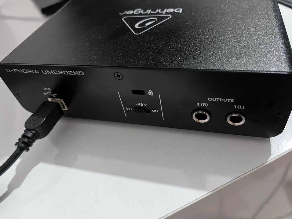U-PHORIA UMC202HD 24-Bit/192kHz USB Ses Kartı - Görsel 3