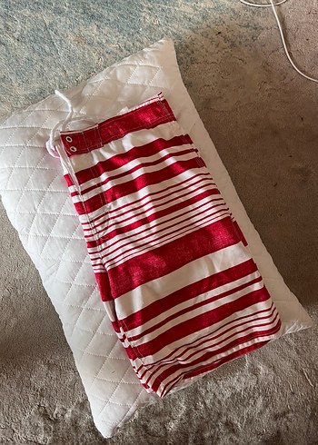 Adidas İpli Kırmızı Çizgili unisex şort