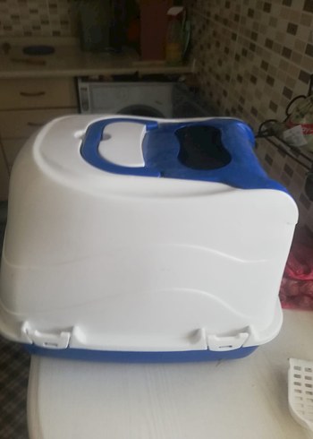 Beden Mavi Kapaklı Kedi Tuvaleti ve Taşıma Kutusu