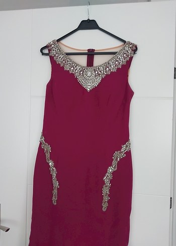 Bordo İşlemeli V Yaka Uzun Abiye Elbise - Görsel 3