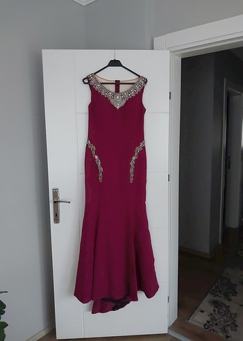 Bordo İşlemeli V Yaka Uzun Abiye Elbise - Görsel 7