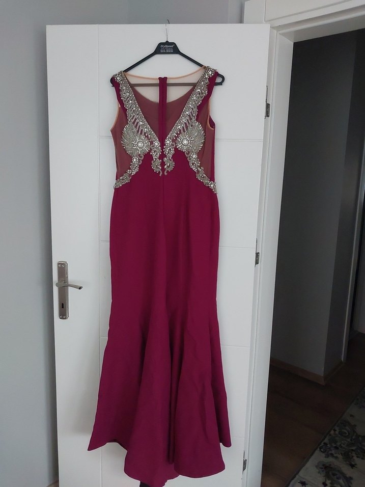 Bordo İşlemeli V Yaka Uzun Abiye Elbise - Görsel 2