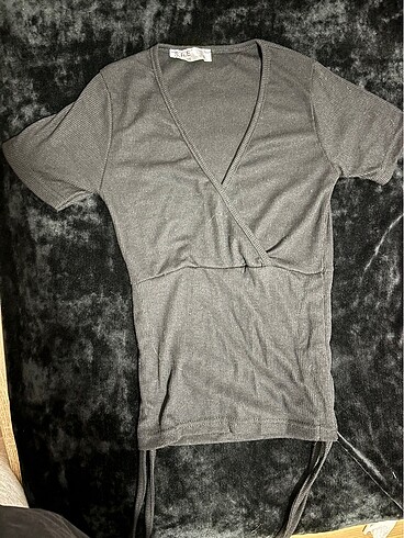 Siyah Crop