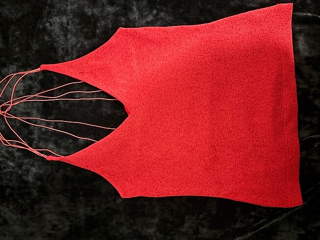 Kırmızı Crop