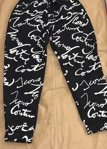 Siyah Baskılı Rahat Kadın Eşofman Altı - Görsel 2