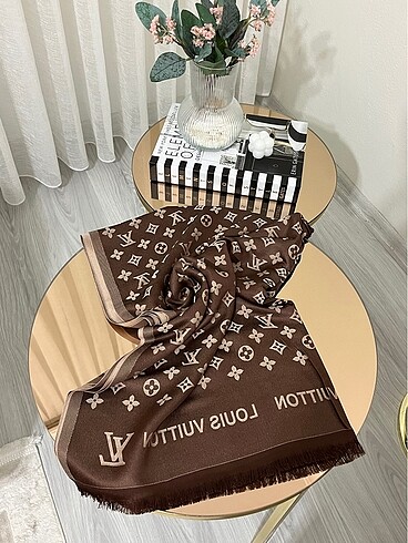 Louis Vuitton Çift taraflı kaşmir şal