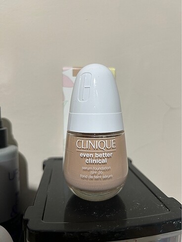 Clinique CLINIQUE 20SPF GÜNEŞ KORUMALI FONDÖTEN