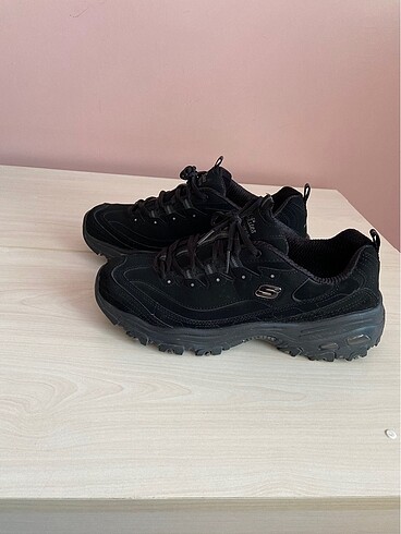 41 Beden Skechers ayakkabı