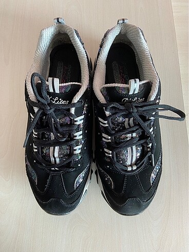 40 Beden Skechers