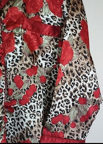 l Beden Leopar desenli pijama takımı 