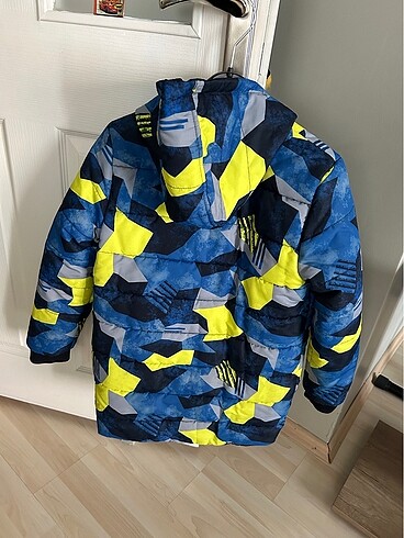 9 Yaş Beden Lc waikiki kar montu 9-10 yaş