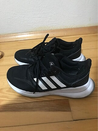 38 Beden adidas koşu ayakkabı