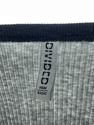 universal Beden gri Renk H&M T-shirt %70 İndirimli.