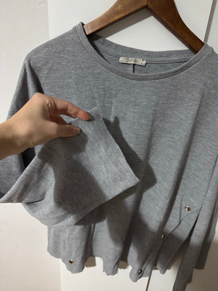 Düğmeli Gri Kadın Kazak - Görsel 2