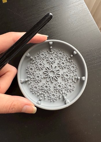 Gri Makyaj Fırçası Temizleyici - Görsel 2