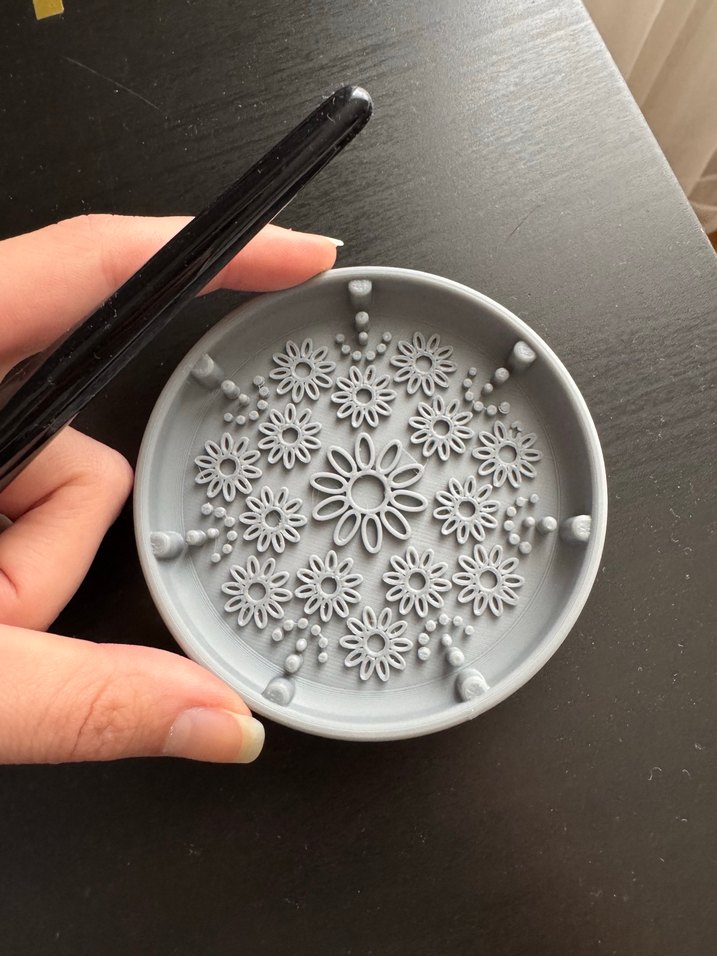 Gri Makyaj Fırçası Temizleyici - Görsel 2