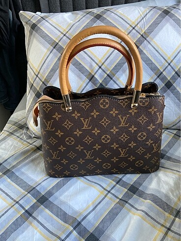 Louis Vuitton Çanta