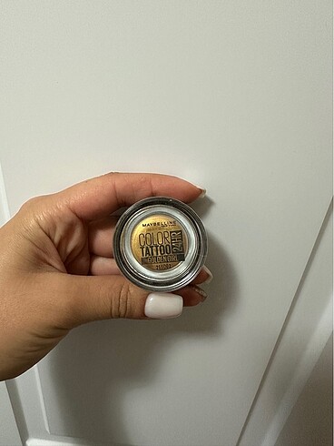 Maybelline gold simli krem far
