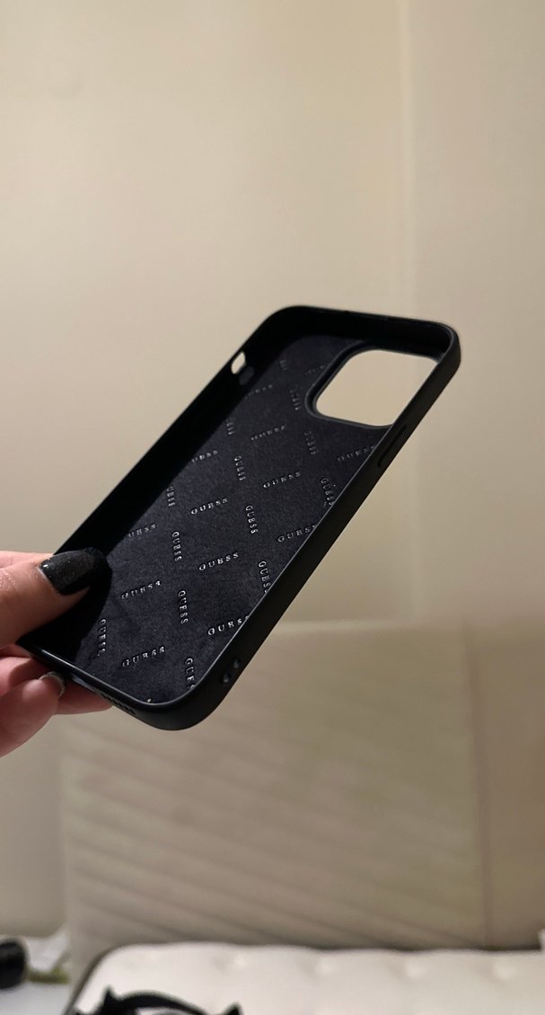 Siyah Guess Telefon Kılıfı Iphone 14 pro max - Görsel 3