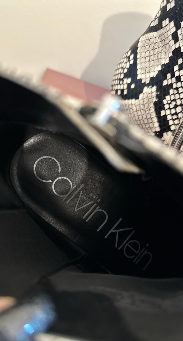 Gri Yılan Desenli Kadın Botu calvin klein - Görsel 3