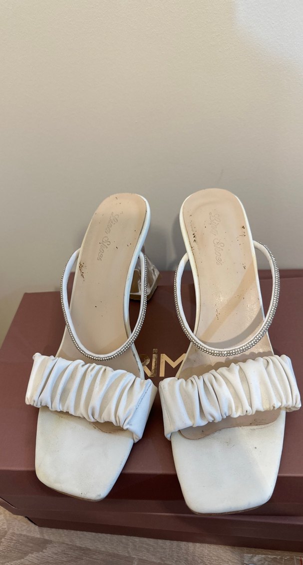 Beyaz Ruffle Detaylı Kadın Topuklu Terlik - Görsel 2