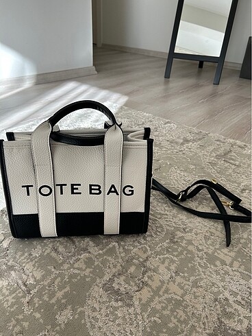 The Tote Bag Çanta