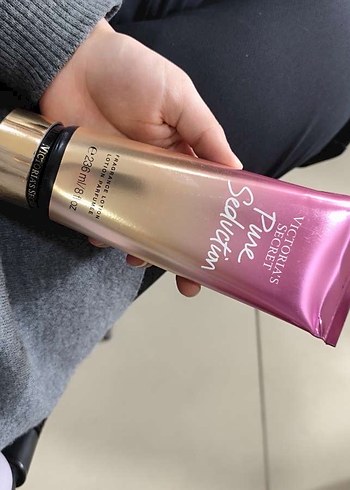 Victoria s Secret Victoria's Secret Pure Seduction Vücut Losyonu 236 ml