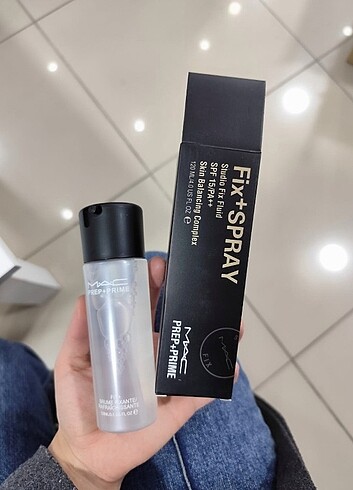 Mac makyaj sabitleyici sprey????