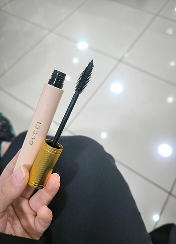 Gucci mascara ????